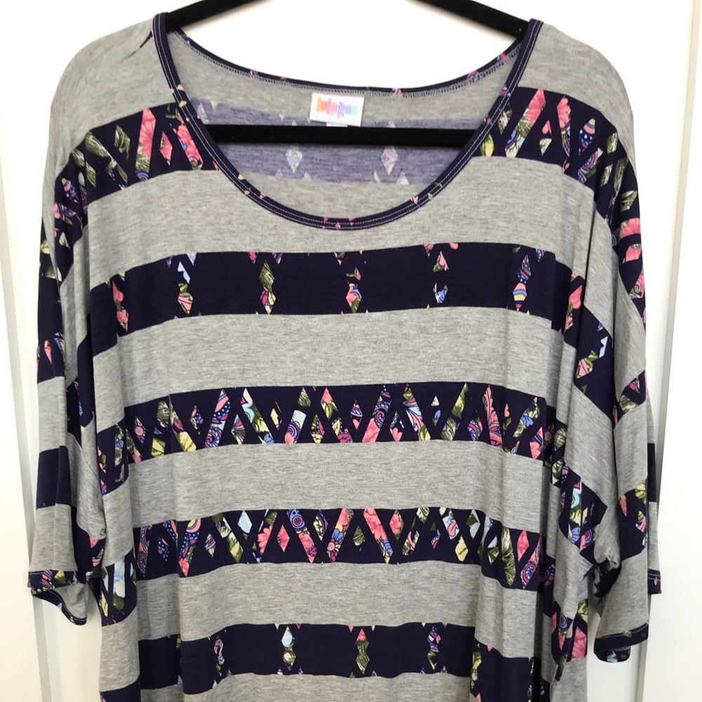 NWT LulaRoe Irma Short Sleeve Tee